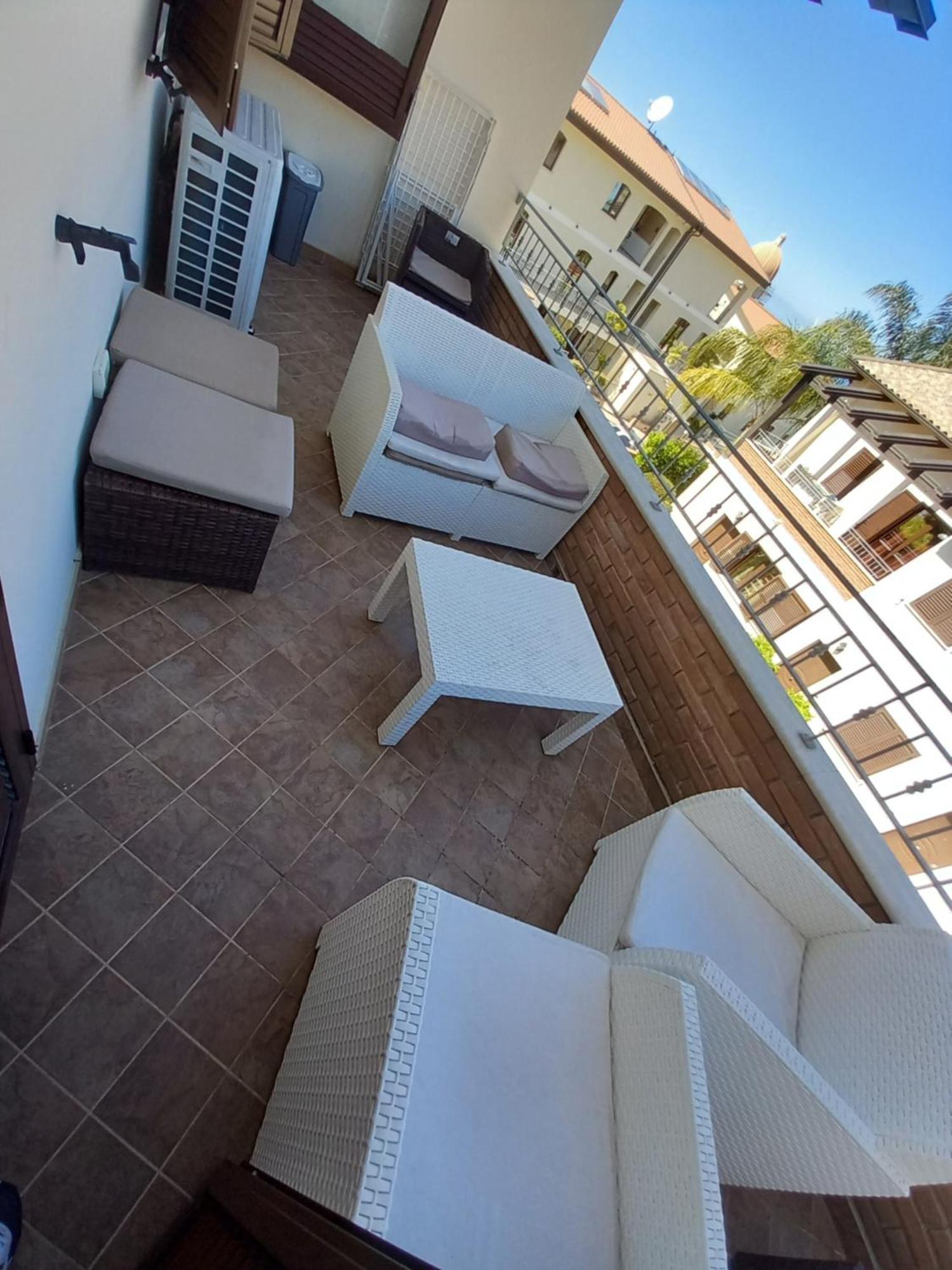 Le Case Del Carmine Con Giardino E Parcheggio A Tropea Luaran gambar